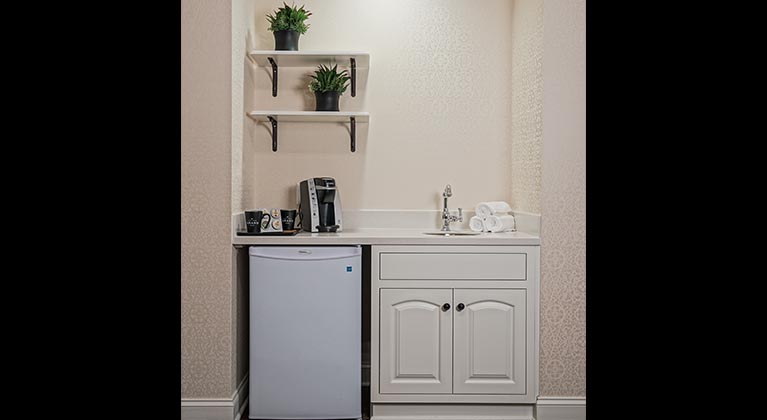 The Mount Vernon Grand Hotel Photo Gallery